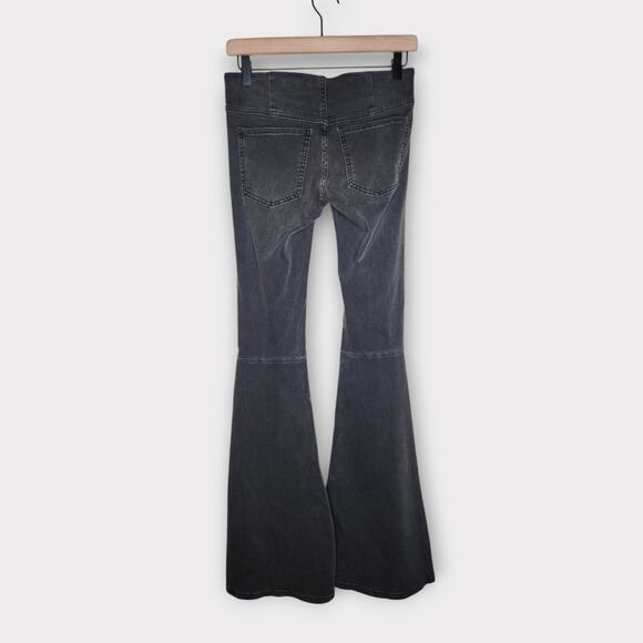 Free People We The Free Gummy Flare Denim Jeans Gray Black 24 Retro Revival - Picture 6 of 7